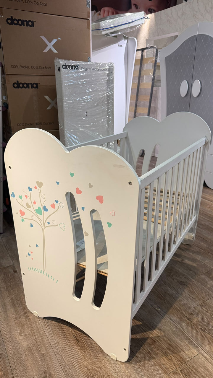 Micuna Aura Baby Cot with Relax System [MINOR PRINTING ISSUE no Wheels]