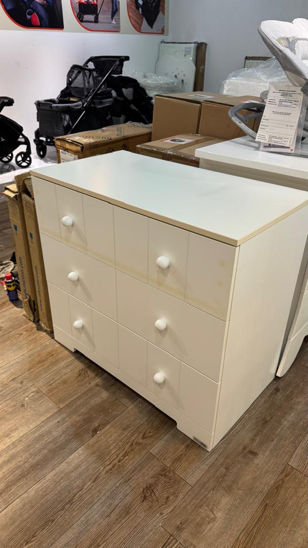 Micuna Chest Of Drawer Plus (White)