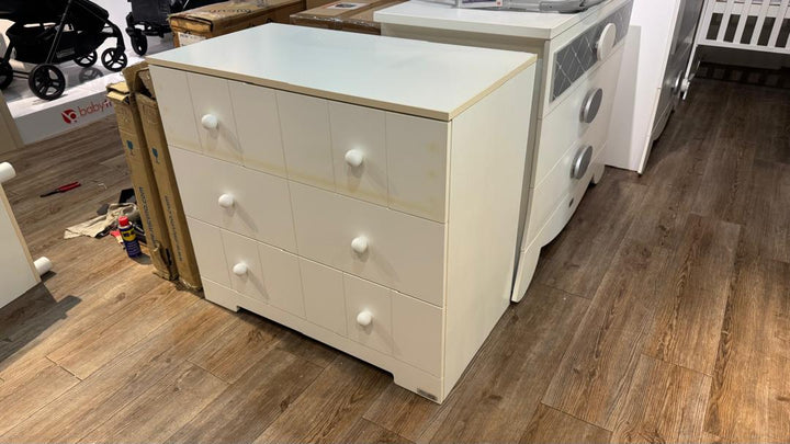 Micuna Chest Of Drawer Plus (White)